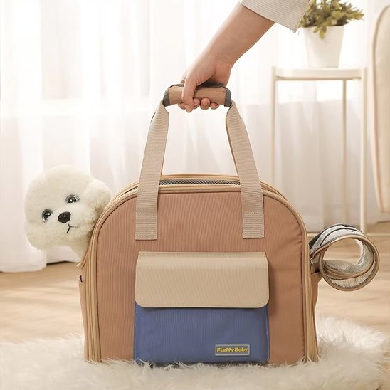 tete chien depasse sac a dos chien beige 